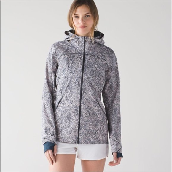 lululemon athletica Jackets & Blazers - LULULEMON RUNNING JACKET